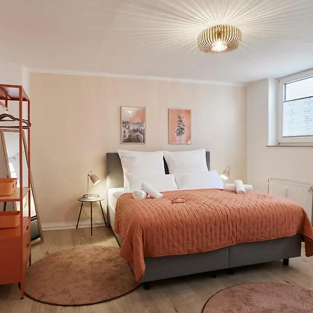 Olive - 3x Kingsize Bedrooms - Free Parking Apartment *